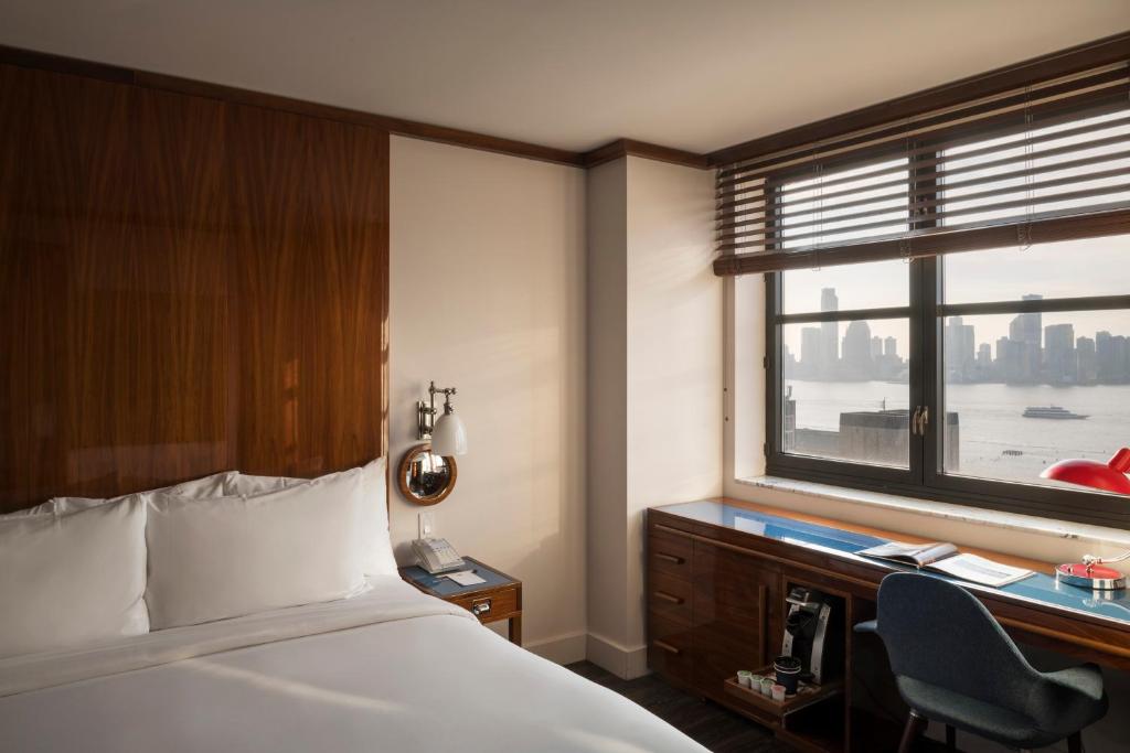 Hotel Hugo photo