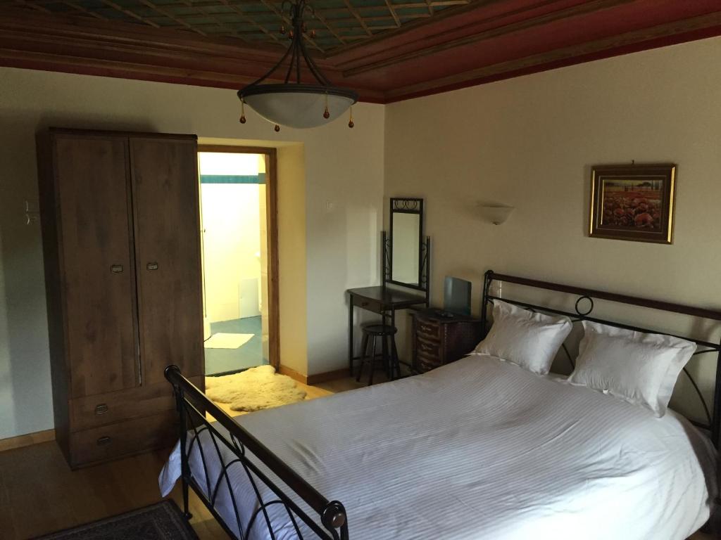 Postel nebo postele na pokoji v ubytování Elafotopos Hotel