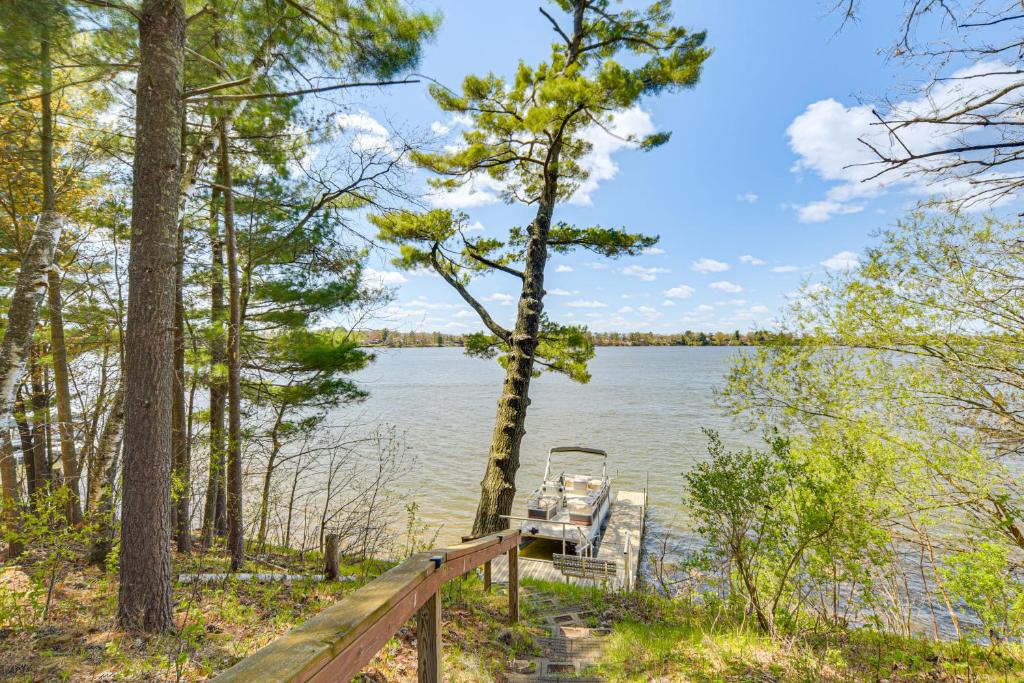 Lakefront Chetek Haven: Dock, Screened Gazebo, Chetek (updated prices 2026)