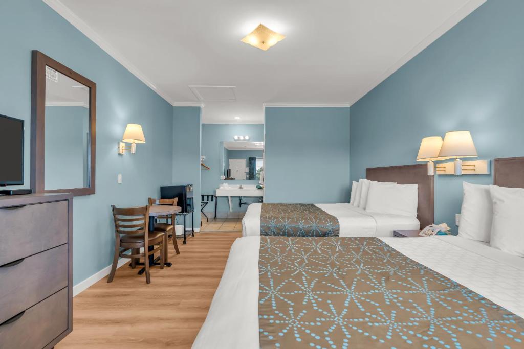 Surfside Motel - Deluxe Family Room