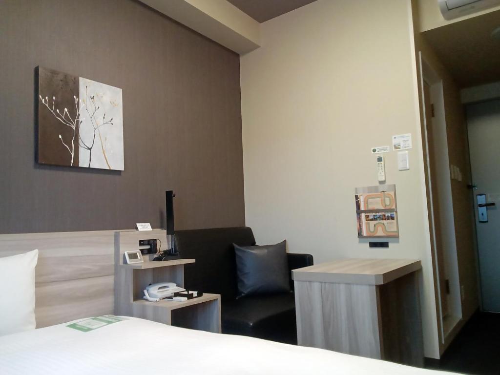 Hotel Route-Inn Hamada Ekimae - Chambre Simple - Fumeur