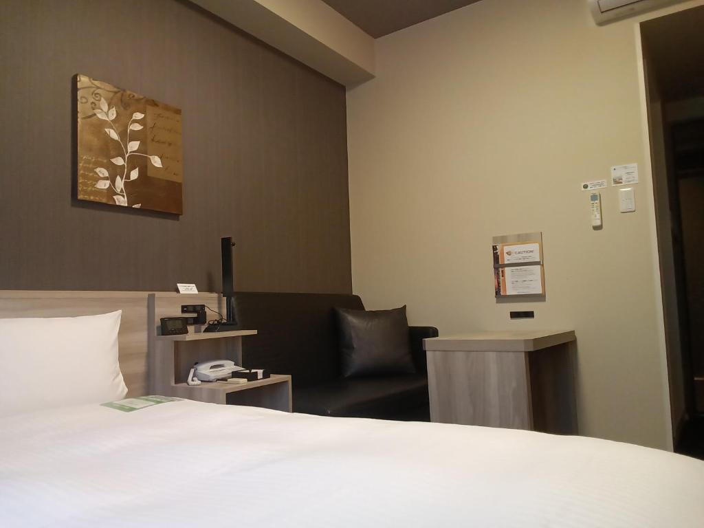 Hotel Route-Inn Hamada Ekimae - Chambre Double Avec Petit Lit Double - Fumeur