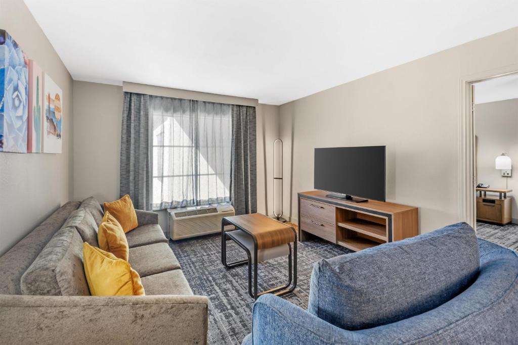Homewood Suites Laredo at Mall Del Norte - Premium One-Bedroom King Suite - Non-Smoking
