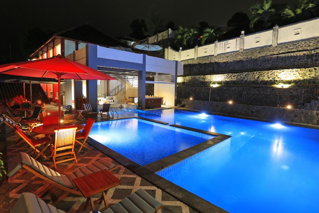 Bazén v ubytování Jazz Senggigi Hotel nebo v jeho okolí