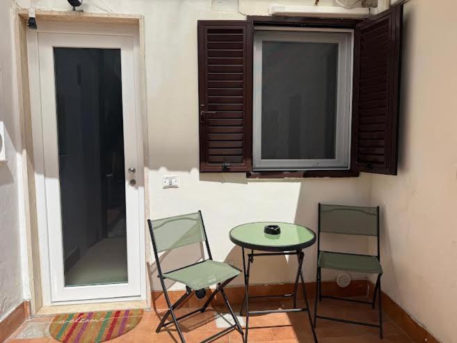 antignano mare - One-Bedroom Apartment