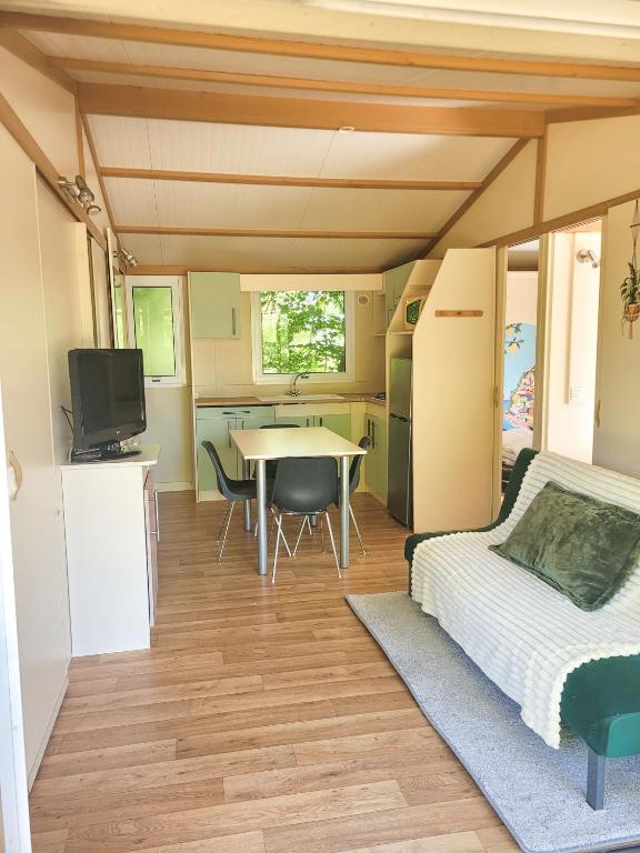 Camping les Hirondelles - Casa Móvil