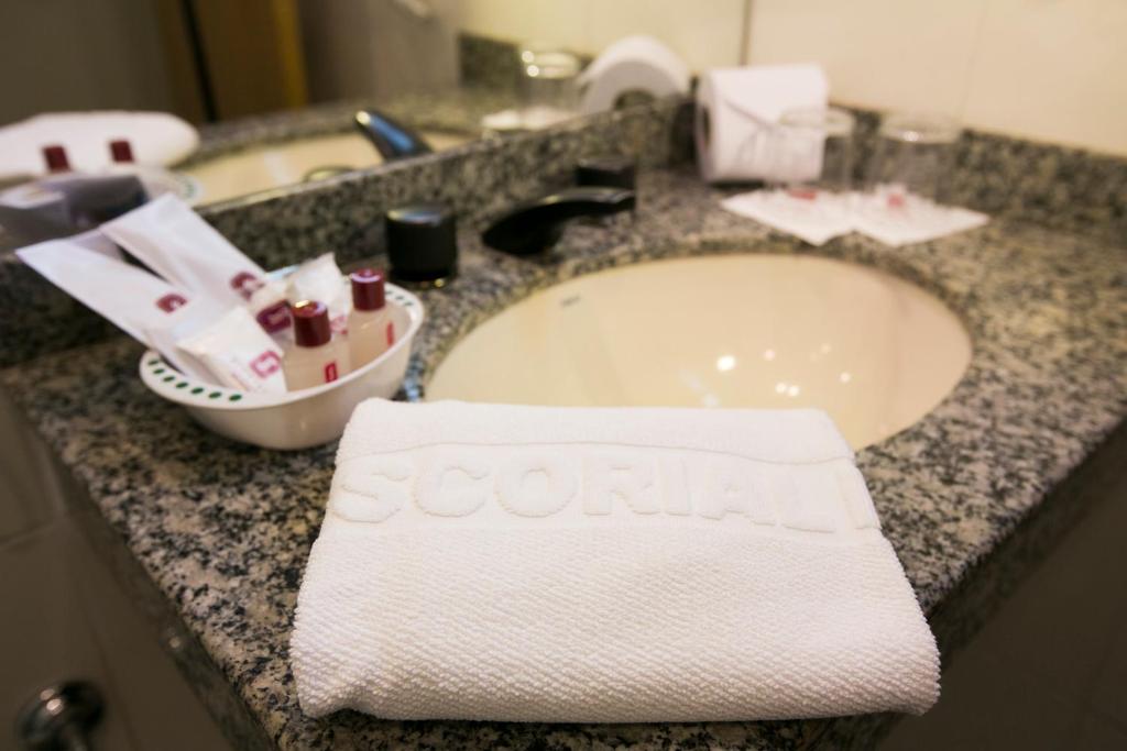  Scorial Rio Hotel