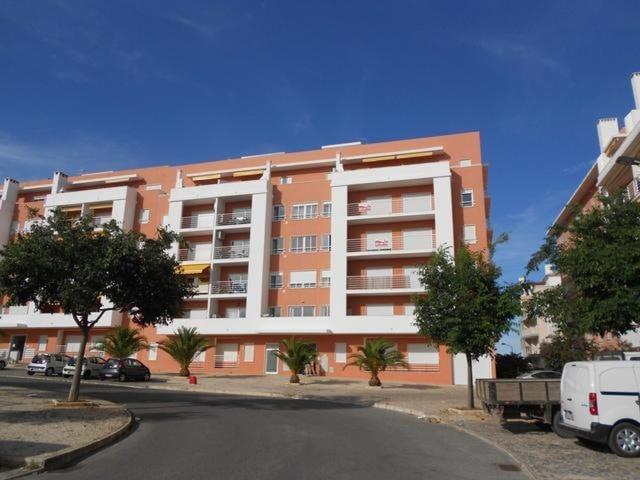 AlgarveHolidayApartment welcomes you to our 2 bedroom apartment in Armacao de Pera