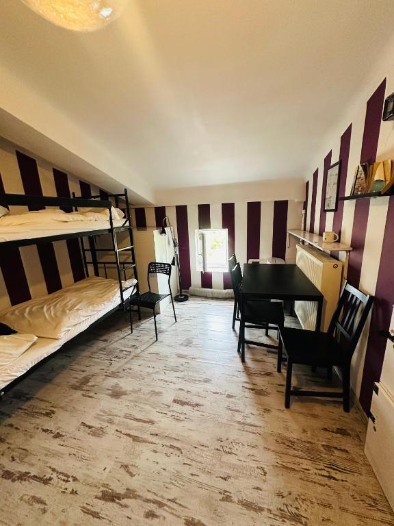 AB Hostel - Cama Em Dormitório Feminino Com 4 Camas
