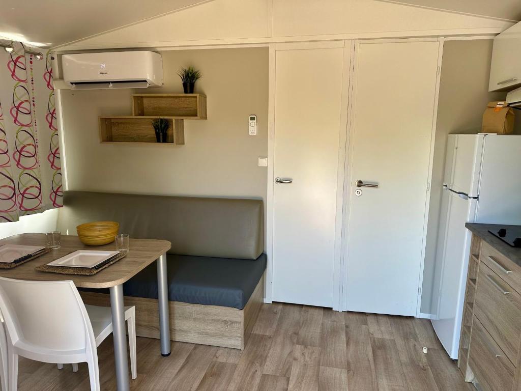 Camping Rio Vero de Alquézar - One-Bedroom Bungalow