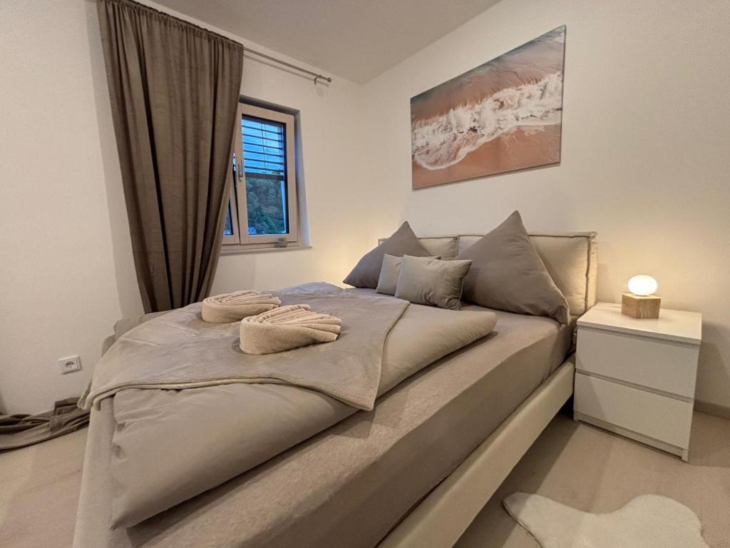 Donau Living New Apartment Near City and Highway