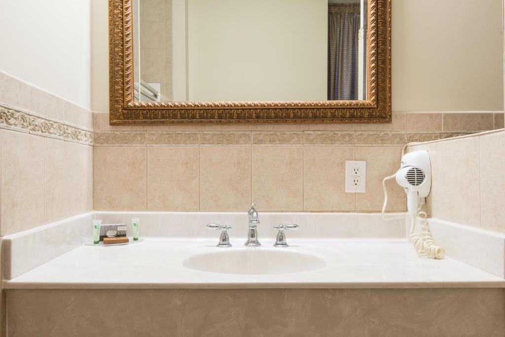 Fort Harrison State Park Inn photo