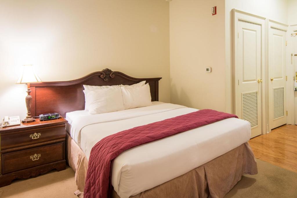 Fort Harrison State Park Inn - Queen Suite - Accès Handicapés