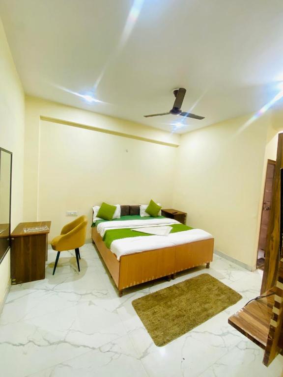 Gallery image of RV Hotel in Noida