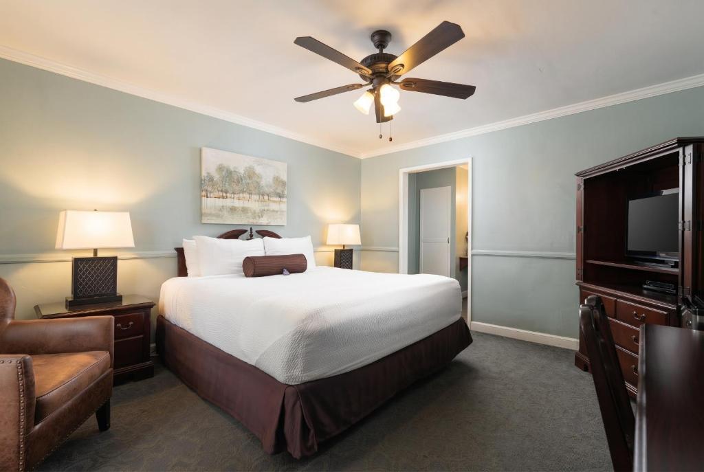 Lavender Inn by the Sea - 