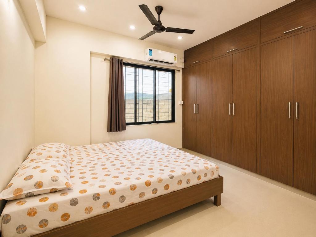 Newly built Spacious & Luxurious 1650 sft 2BHK with AC, fully functional kitchen, car parking in Tirupati near Railway Station photo