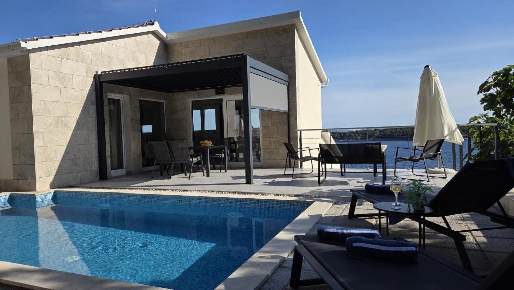 Villa Vista - Housity