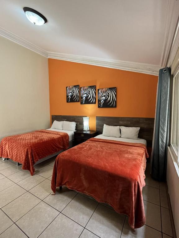 Hotel Don Felipe Aeropuerto - Basic Triple Room With Shared Bathroom