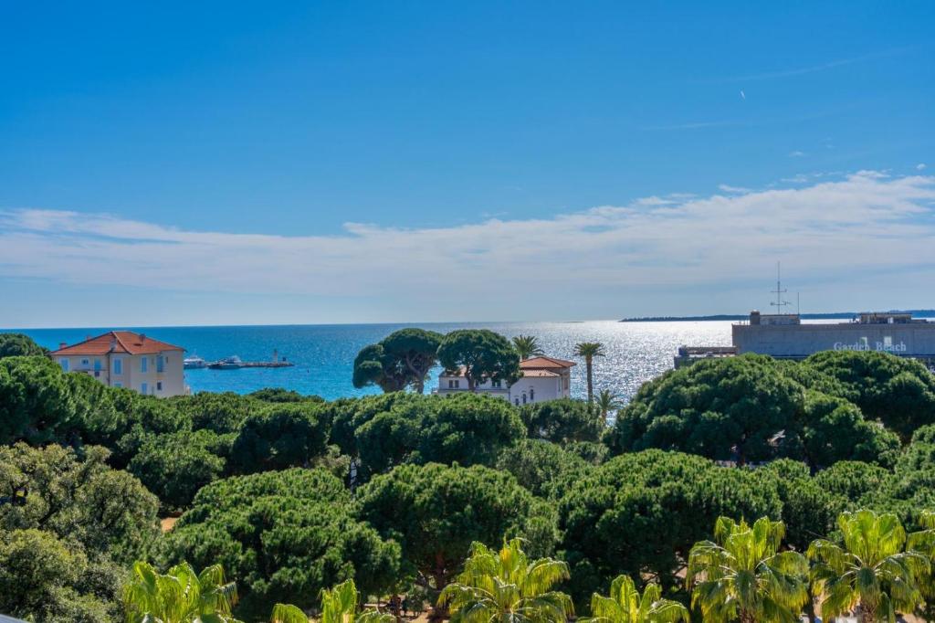 Pinede Sea View Lux