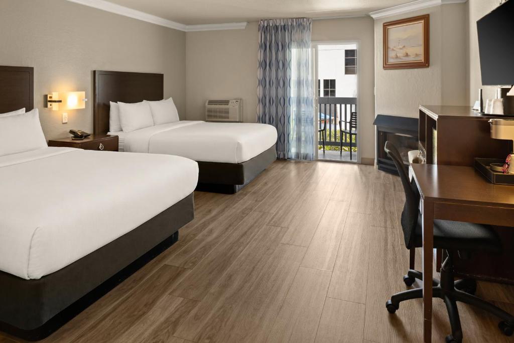 Cannery Row Inn photo