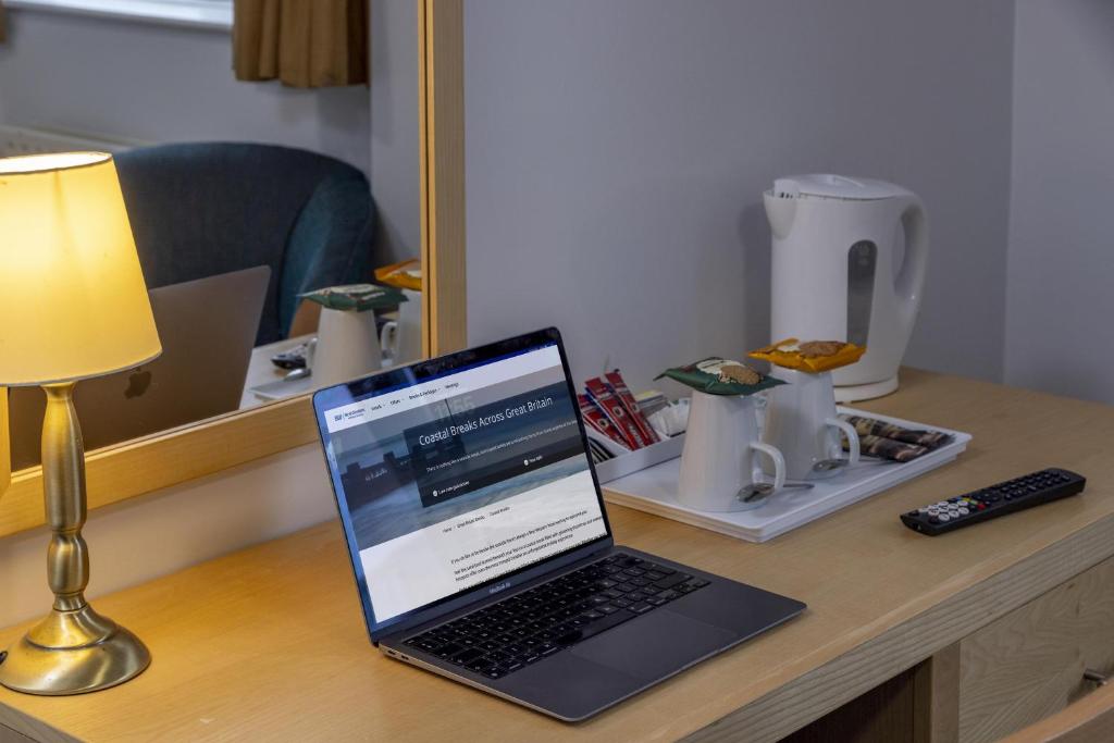 Royal Maritime Hotel - 