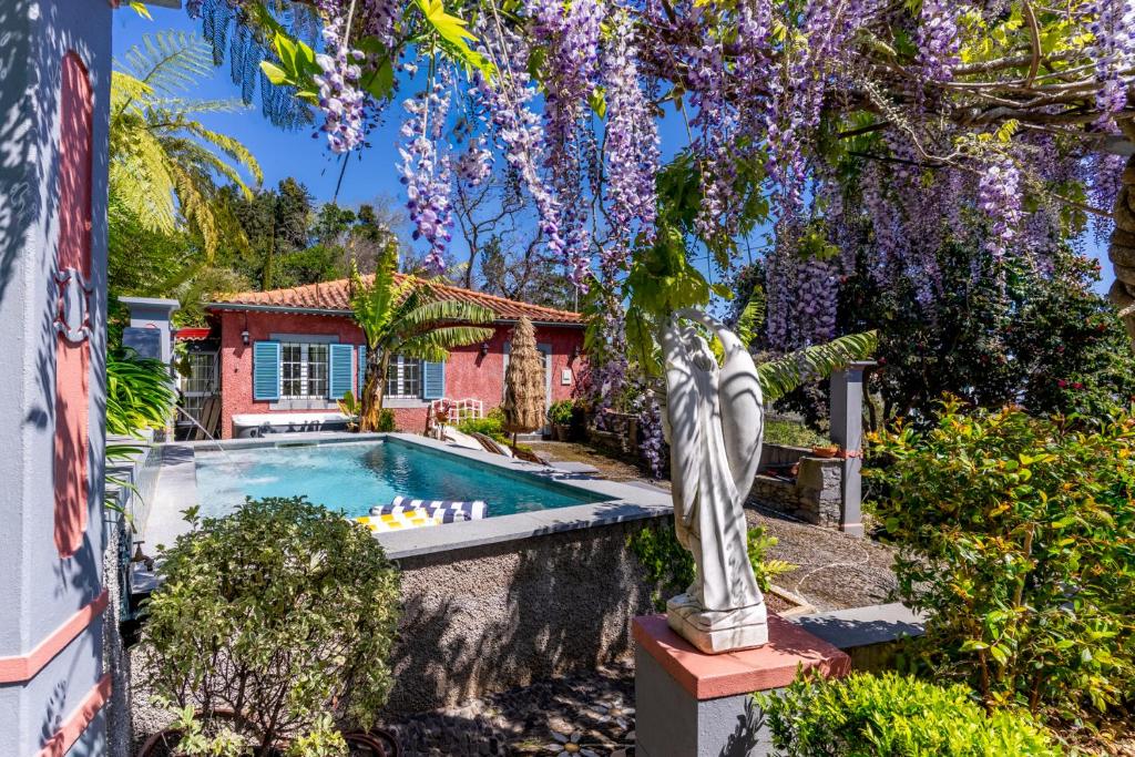 Quinta Belmonte with Private Heated Pool in Funchal