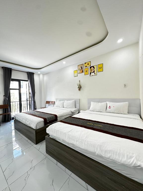 RUBY HOTEL - Familienzimmer Mit Balkon