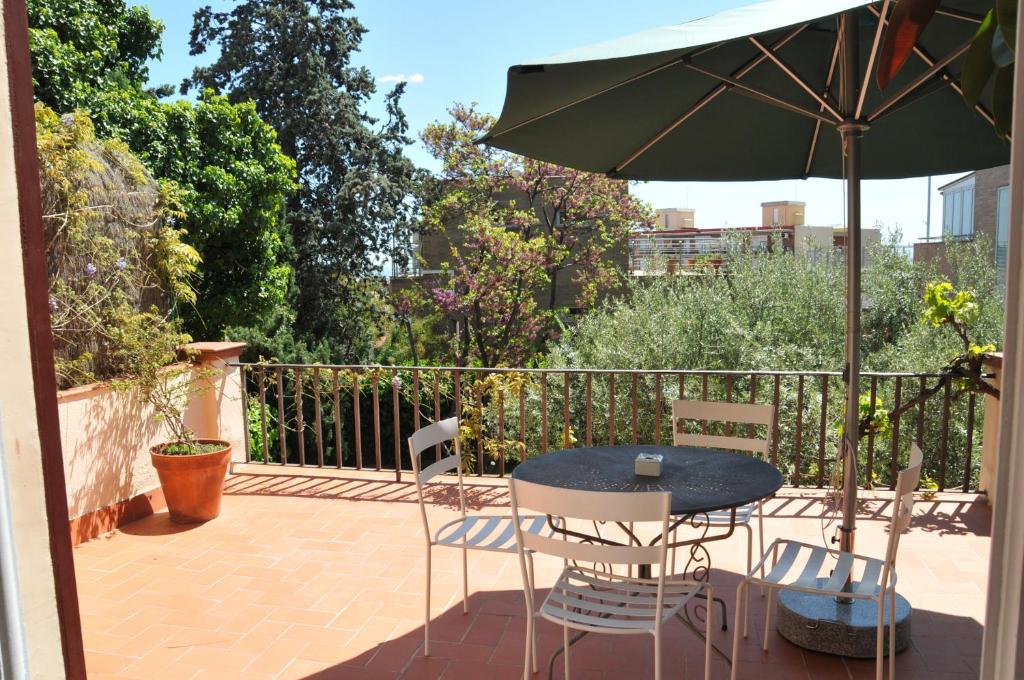 A balcony or terrace at Tibidabo Apartments