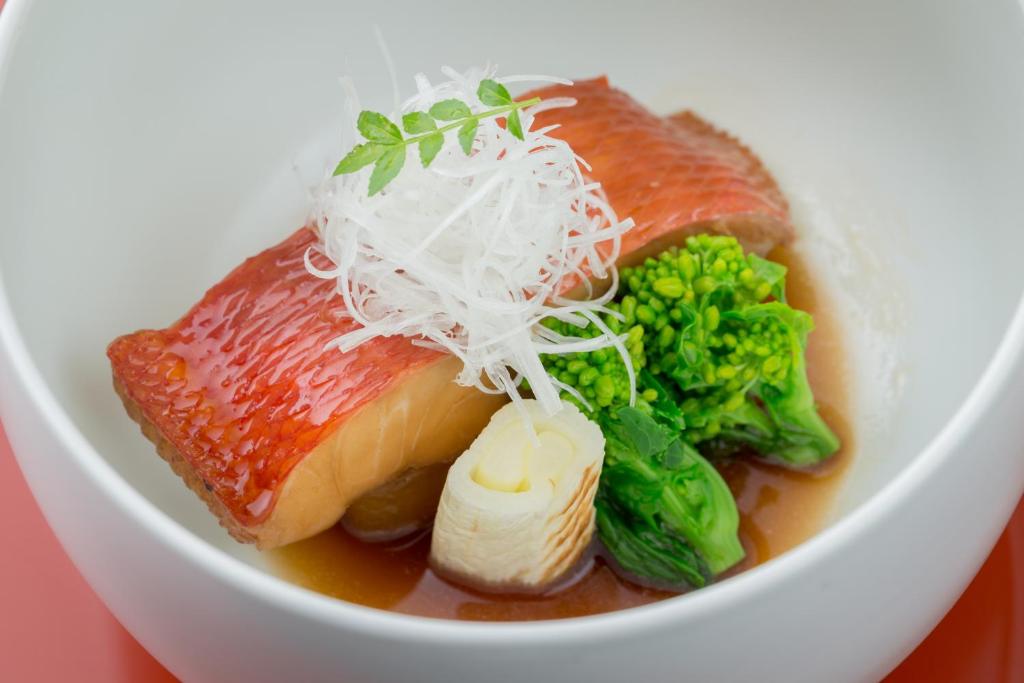 Makanan di atau berdekatan ryokan