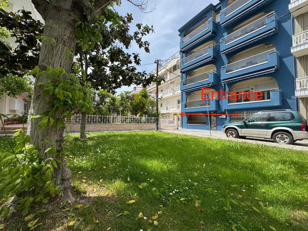 Paralia Center and Beach Apartment