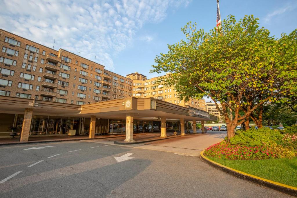 Omni Shoreham Hotel photo