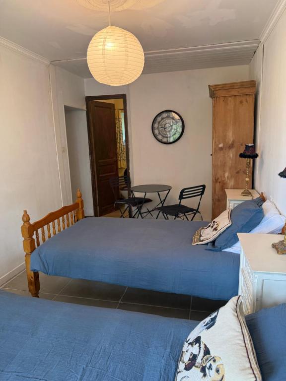 chambre d'hote a la ferme - Standard Double Room With Shared Bathroom