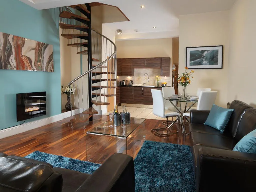 Garden View, 6 Rodley Hall, Leeds, Headingley, United Kingdom