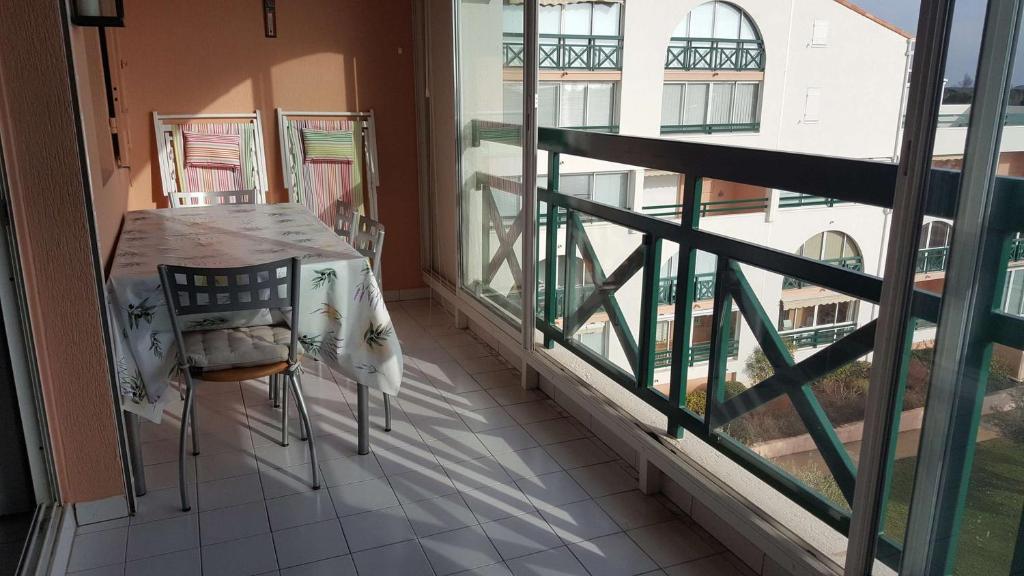 Appartement trois pièces PORT CAMARGUE PC160-087