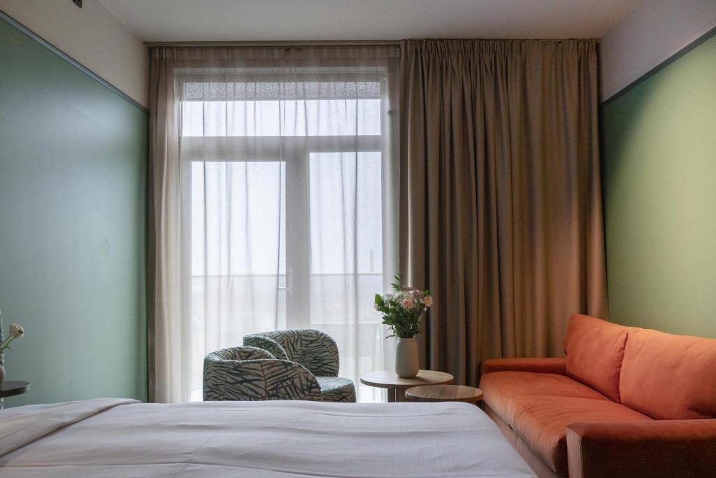 Willow, WorldHotels Crafted - 海景豪华特大号床间 - 带阳台 - 禁烟