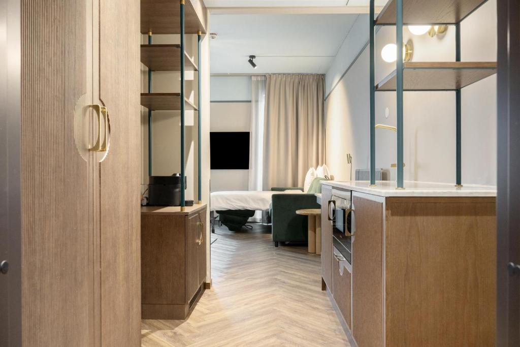Willow, WorldHotels Crafted - Family Junior Suite With King Bed - Non-Smoking