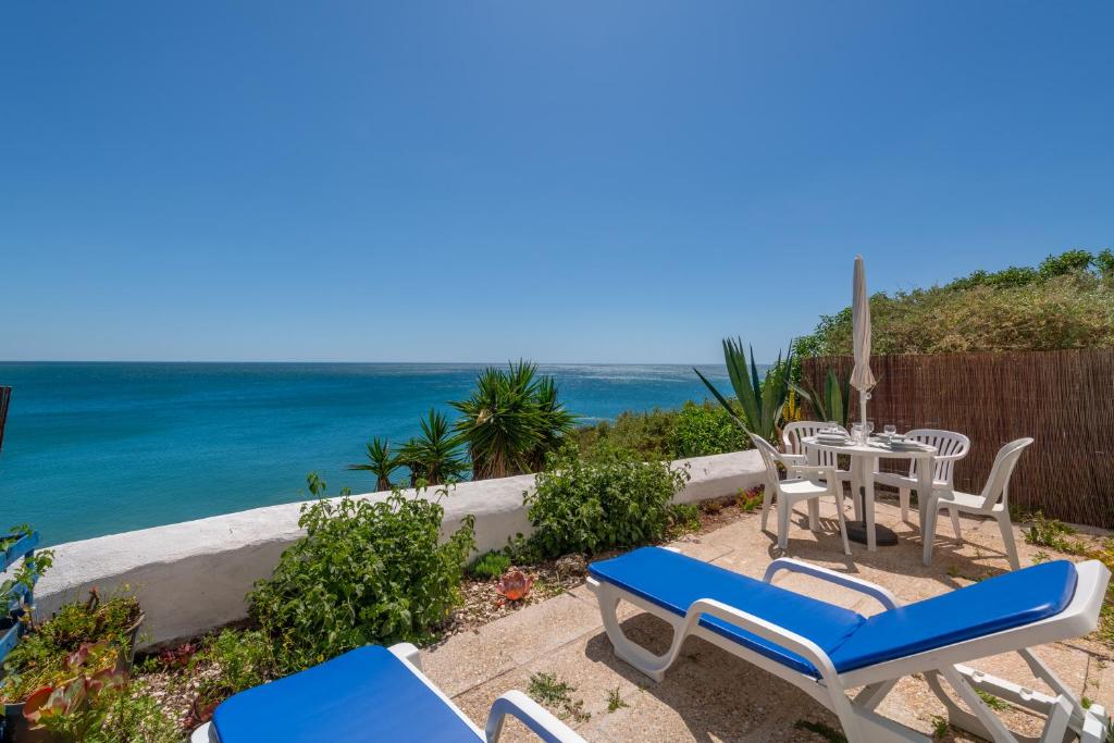 Casa Infinito Azul with Terrace - Studio By Bedzy