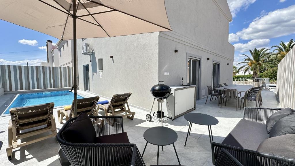 Alfarroba - Heated Pool - 10 Pax - Quarteira