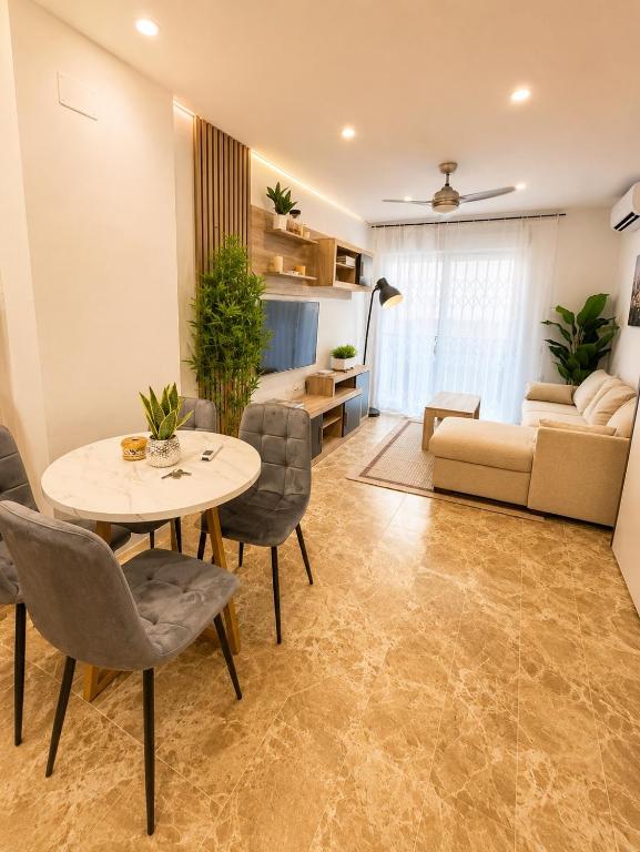 Playa Bajondillo Apartment - Torremolinos