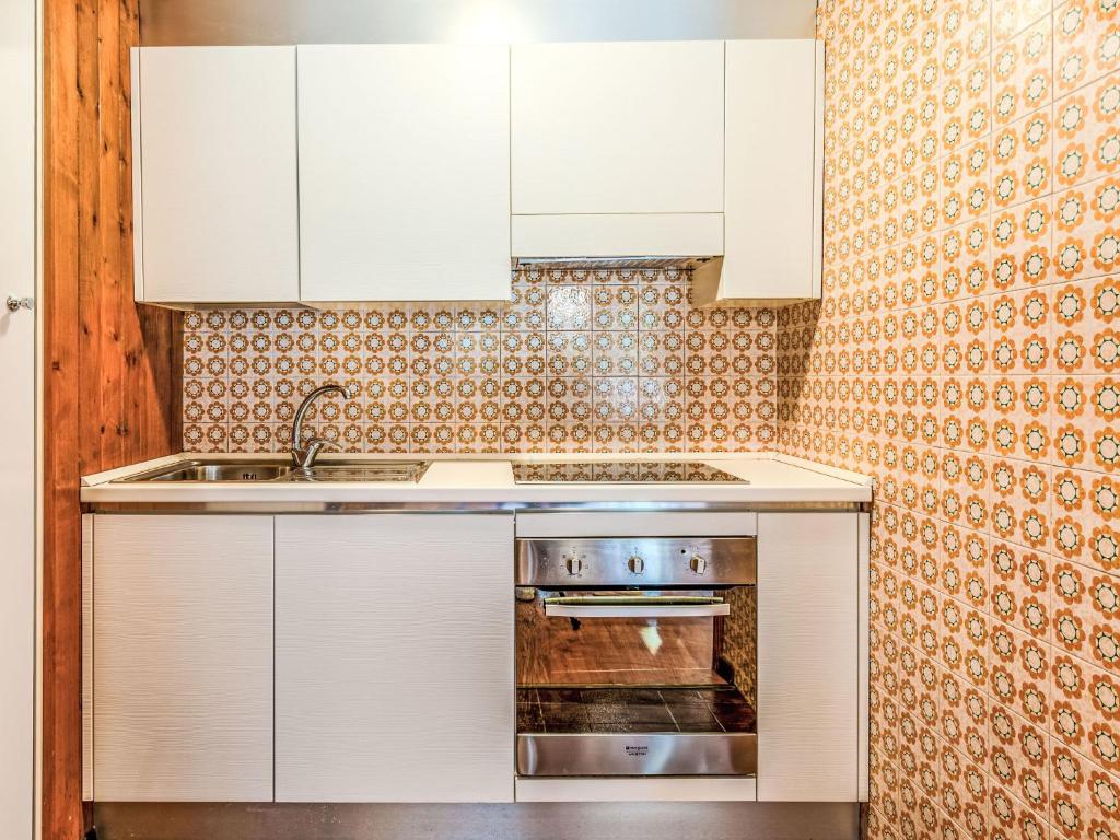 Apartment Fienili di Brenta 13 by Interhome, Madonna di Campiglio — foto della struttura 2