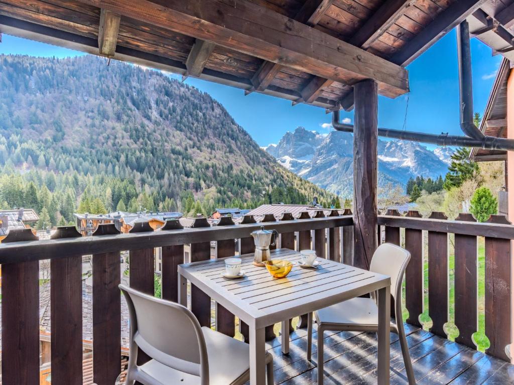 Apartment Fienili di Brenta 21 by Interhome, Madonna di Campiglio — foto della struttura 5