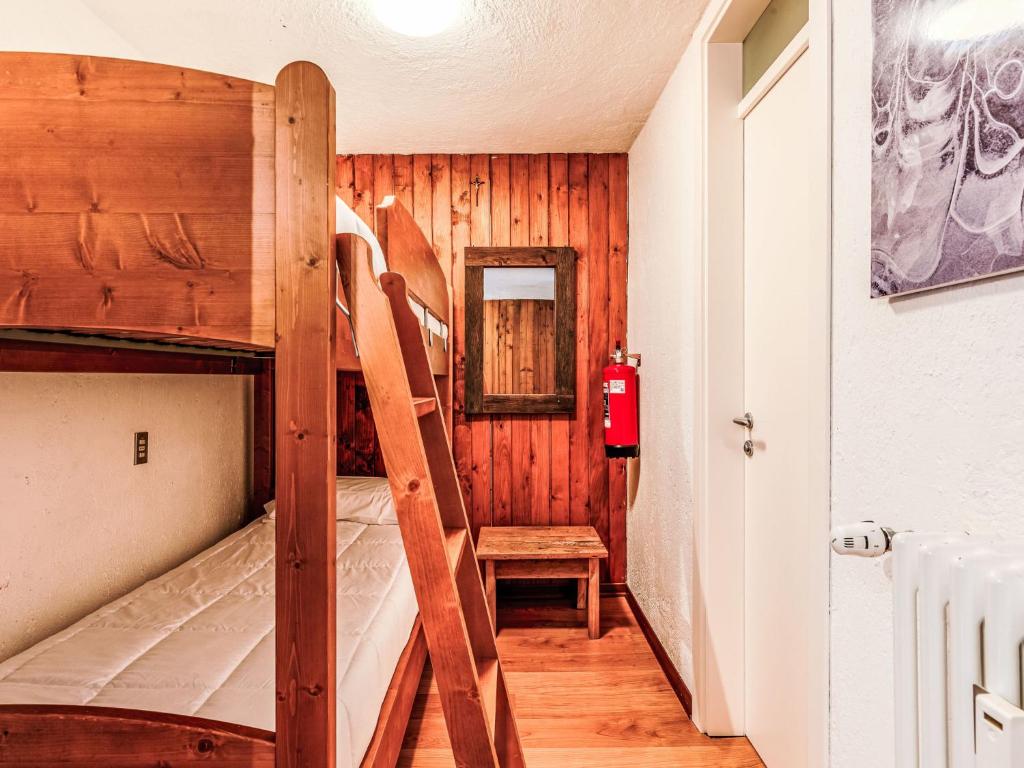 Apartment Fienili di Brenta 21 by Interhome, Madonna di Campiglio — foto della struttura 4