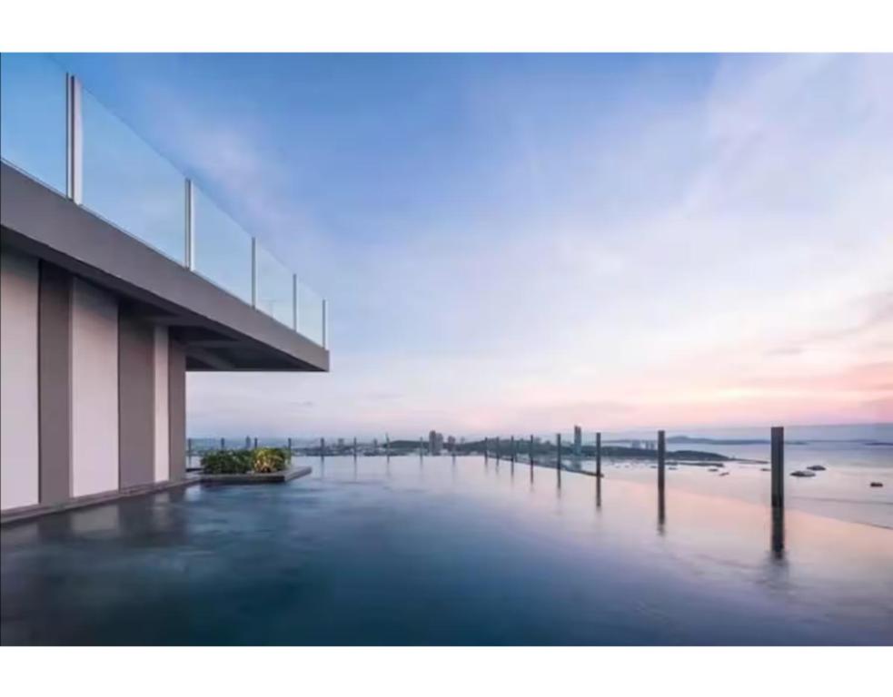 فضای داخلی Modern 1BR at The Base Pattaya Central در پاتایا - تصویر ۳