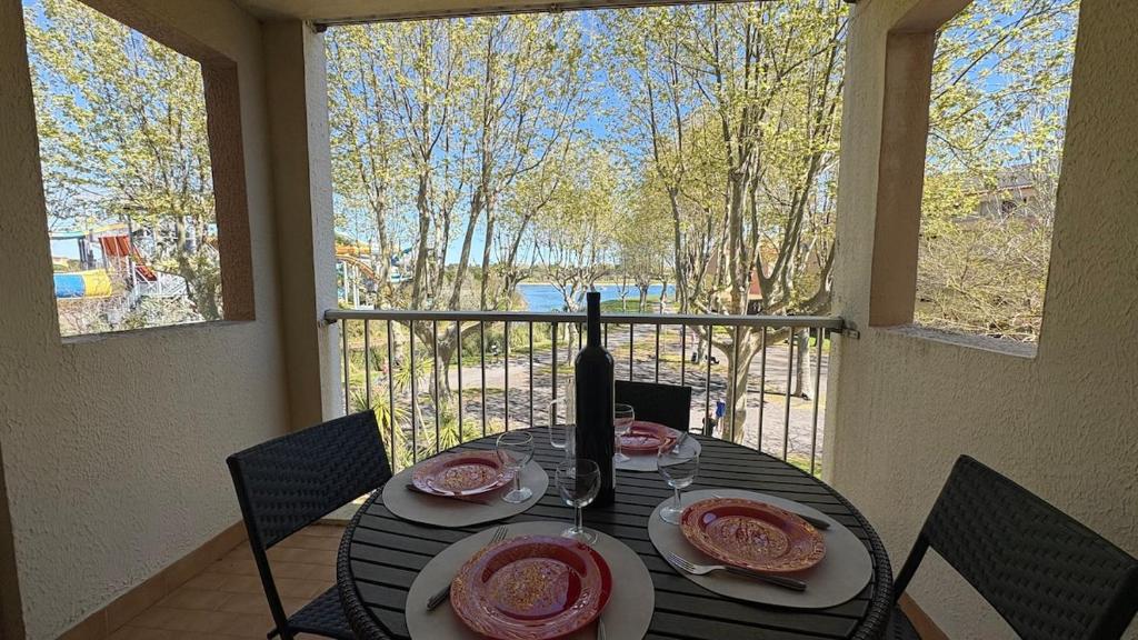 Red Pearl- Piscine, parking privé, Appartement pour 4 personnes tout équipé, plage de Richelieu à 200 mètres