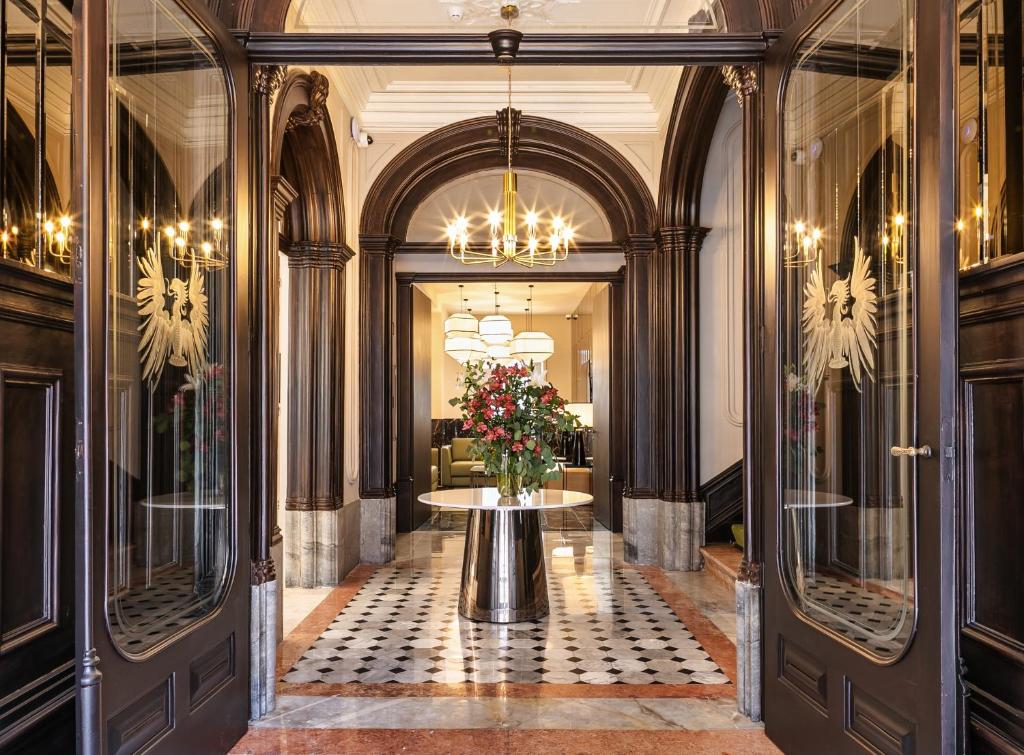 Heritage Palace Hotel