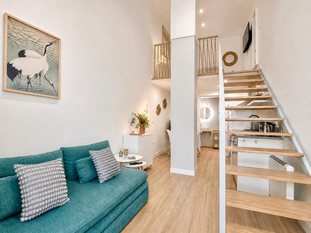 Modern Loft near Roig Arena
