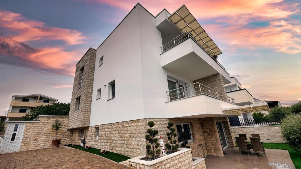 Luxury Apartments Batis Pirovac - Housity