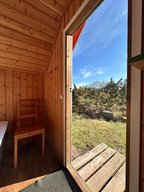 Sandvik Gästhamn & Camping - Tweepersoonskamer Met Patio