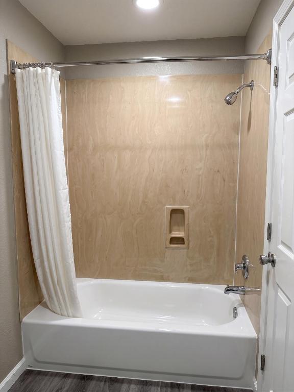 River Inn Motel - Habitación Deluxe Con Cama Extragrande