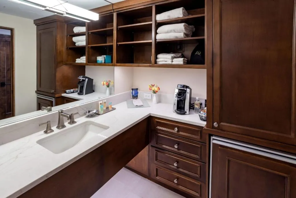 One Bedroom Suite